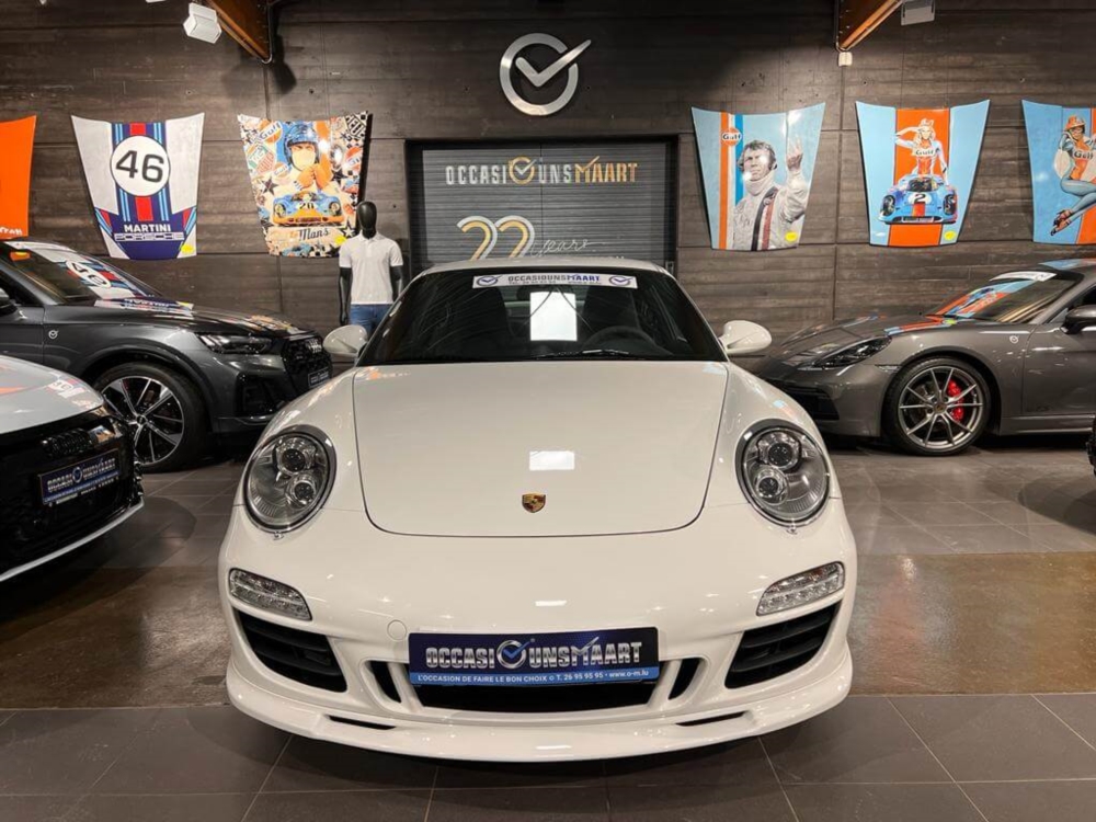 Capots décoratifs sur base d'un capot Porsche 911