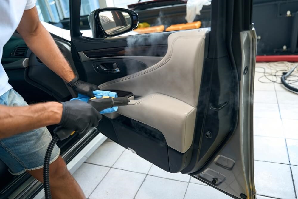 Confiez le nettoyage de votre voiture à un professionnel !