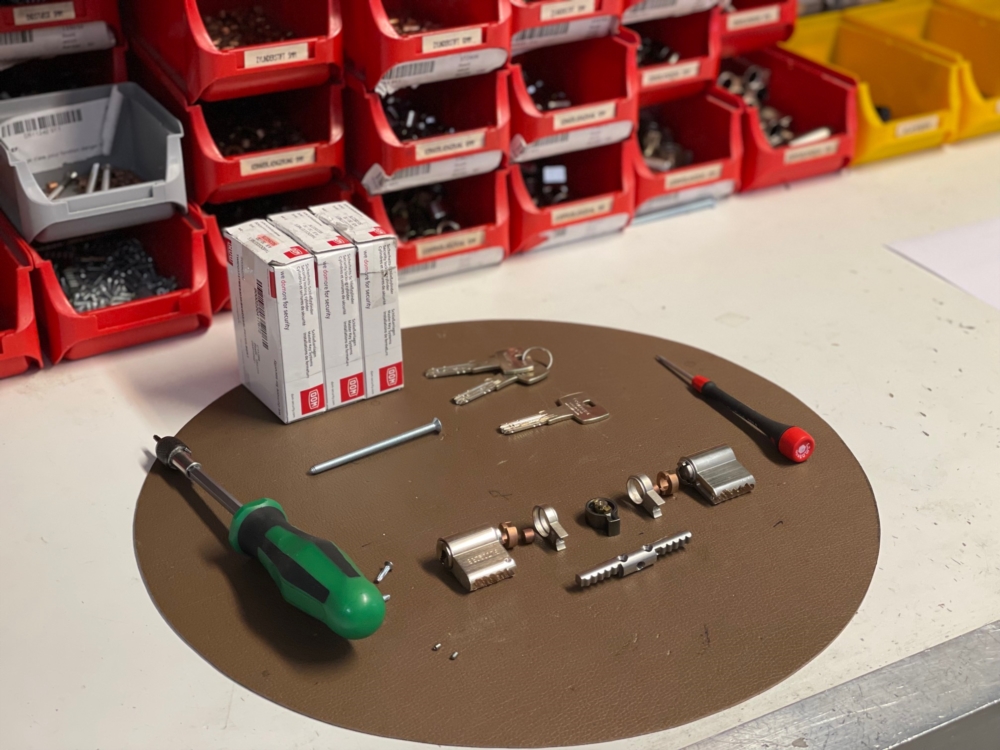 Service Zylinder & Schlüssel
