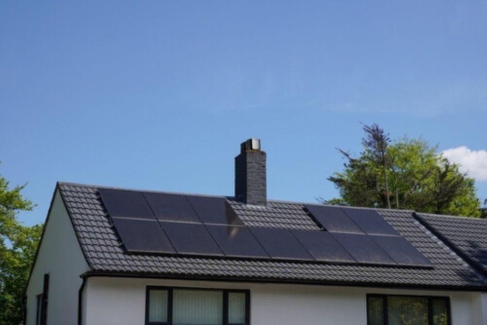 RJ Electric et les solutions solaires