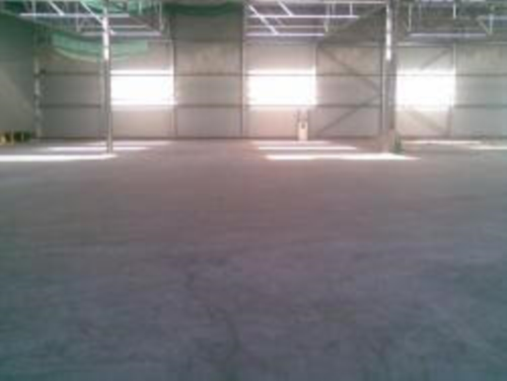 Un sol industriel solide : pourquoi choisir Silifloor Lux ?