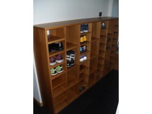 Armoire à chaussures
