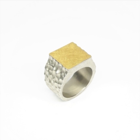 Bague en argent 925/- et or fin. Pièce unique. 