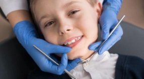 Éischt Orthodontesch Konsultatiounen fir Kanner