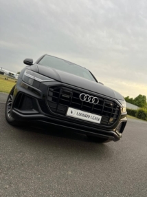 AUDI Q8 - avec chauffeur uniquement