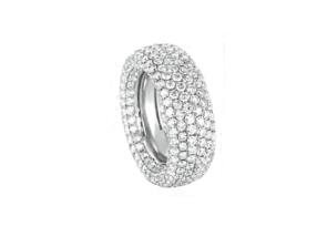 Bague sertie brillant 
