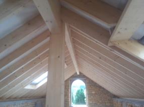 Charpente en sapin du pays traité 