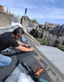 Petites réparations de toiture