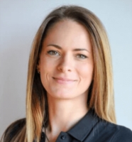 Mme Julie Roussillon