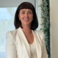 Mme Julie Therriault