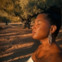 Mme Jannina Fernandes 